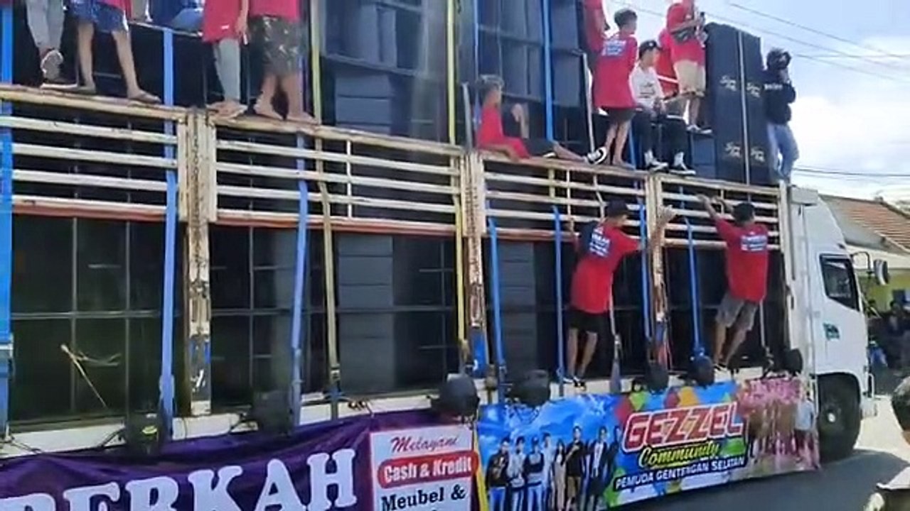 Sinar Musik Audio sudah_memasuki_lapangan_siap_battle_sampek_sangit