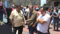 Transportistas de Ciudad de México bloquean vías para exigir aumento de tarifa