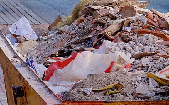 Dépôts sauvages un maire se venge de pollueurs d'une façon géniale