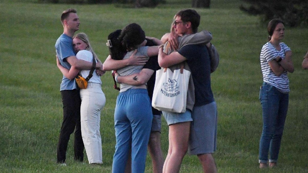 ABD'de cenaze töreninde silahlı saldırı paniği