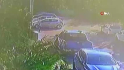 Köpeğe çarpıp yoluna devam etti... O anlar kamerada