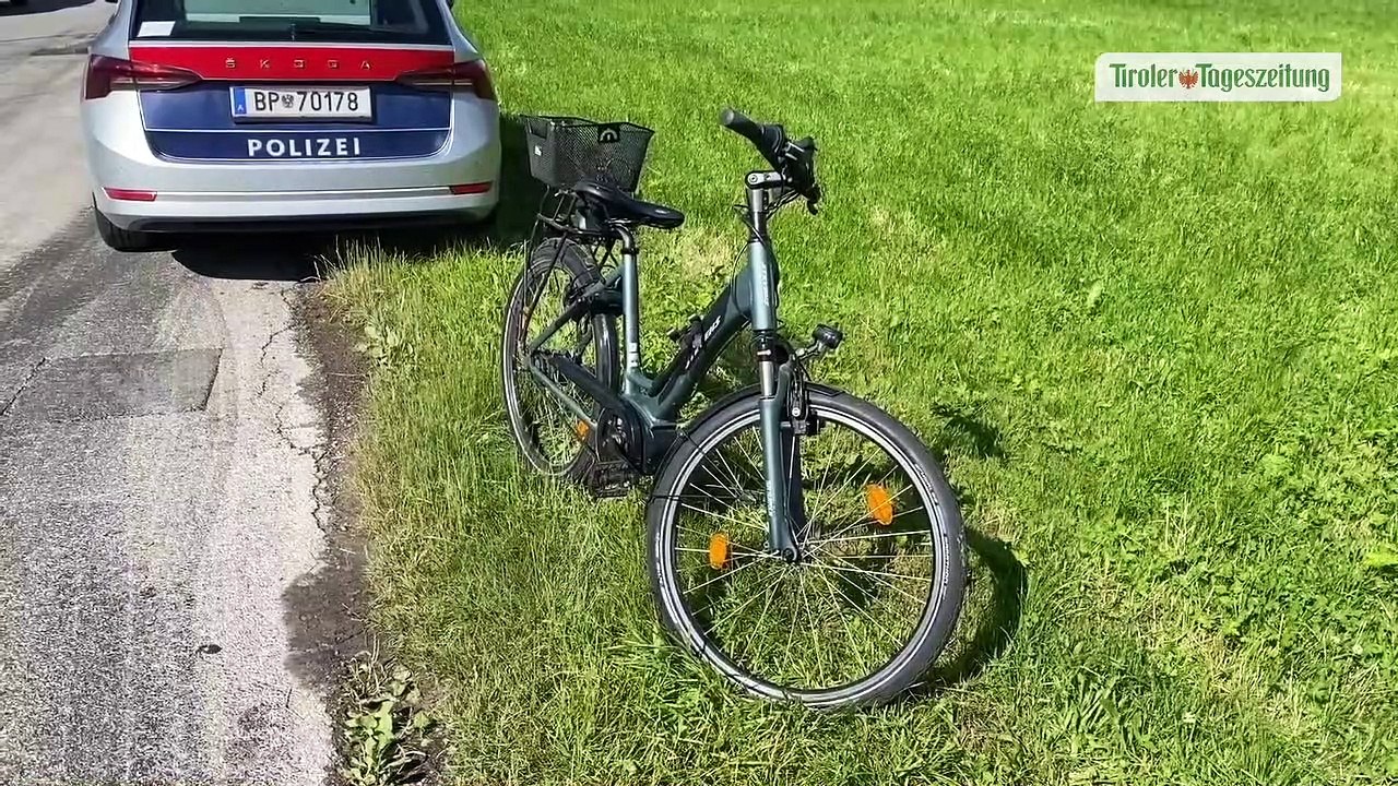 Auto fing am Stadtberg Kufstein plötzlich Feuer und brannte aus