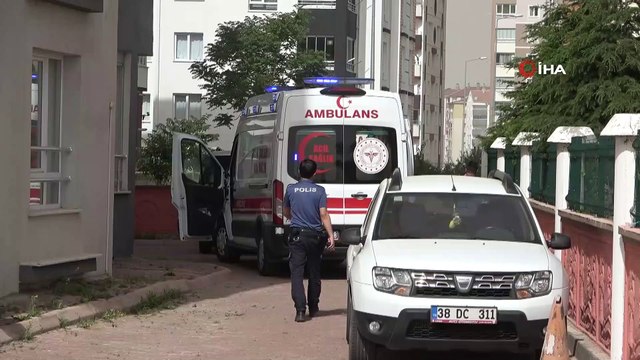 Yaşlı kadının feci ölümü... 5'inci kattan beton zemine çakılan yaşlı kadın hayatını kaybetti