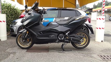 T MAX 560 TECH MAX DARK PETROL SO CLOSE UP