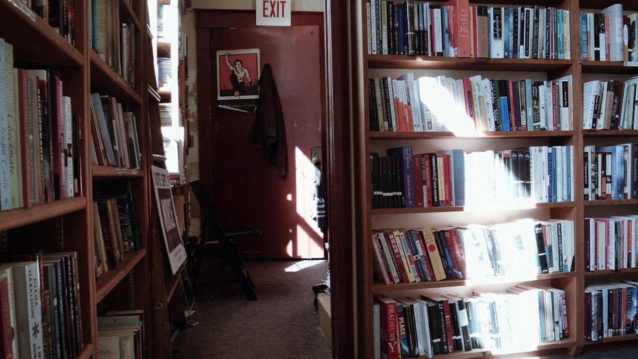 Hello, Bookstore Trailer OV
