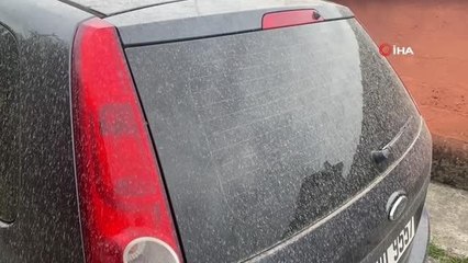 Toz fırtınası Bartın'da etkili oldu: Otomobiller toz ve çamur tabakasıyla kaplandı