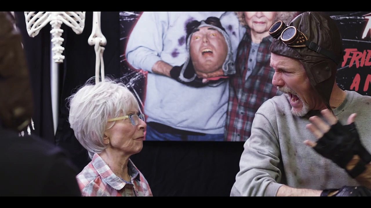 13 Fanboy Trailer DF