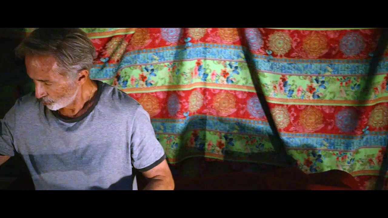 Hommes au bord de la crise de nerfs EXTRAIT VF "Nuit sous la yourte"