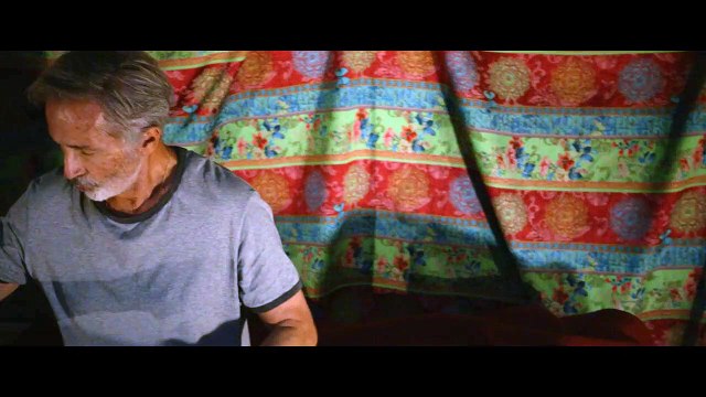 Hommes au bord de la crise de nerfs EXTRAIT VF Nuit sous la yourte