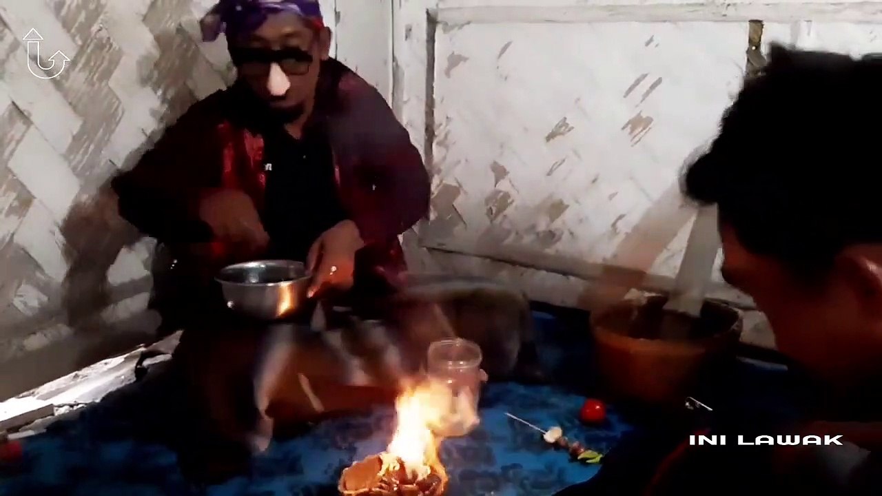 Viral!!! Pawang Hujan Palsu Bikin Ngakak Seumur Hidup _ ini Lawak