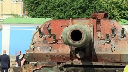 100 jours de l'invasion russe en Ukraine: réactions dans les rues de Kiev