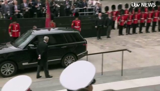Jubilé de platine de la reine Elizabeth II: Le Premier ministre Boris Johnson hué par la foule lors de son arrivée à la cathédrale Saint-Paul de Londres - VIDEO