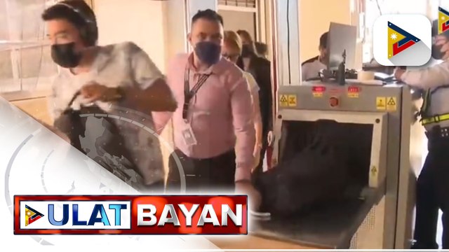 Mga pasahero ng MRT-3, sumasailalim sa masusing baggage checking at screening;