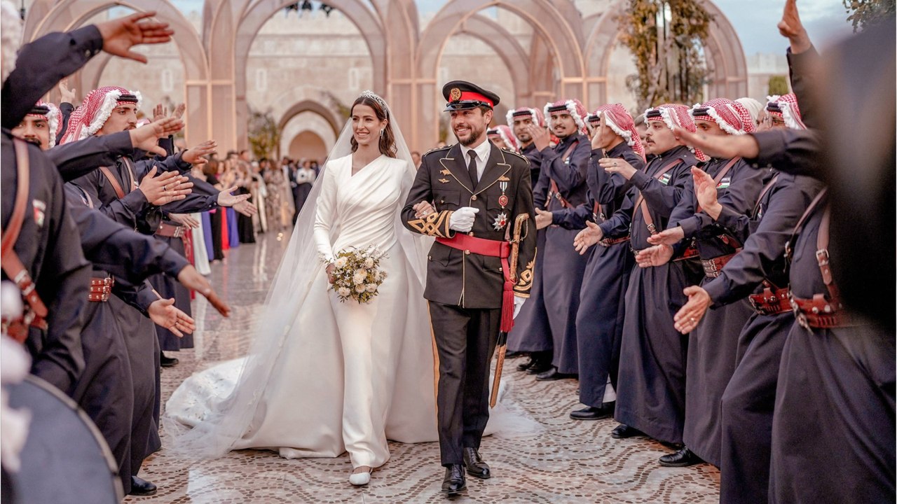 GALA VIDEO - Mariage d’Hussein de Jordanie : ces deux invitées qui se sont évitées pendant les festivités