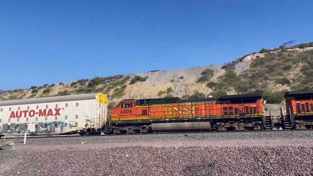 BNSF 4107 Leads Eastbound Manifest Train Passes Through Blue Cut CA