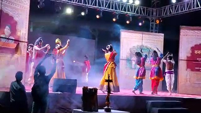 प्रथम दिन निषादराज गुह्य पर आधारित लीलाओं की कलाकारों ने दी प्रस्तुति