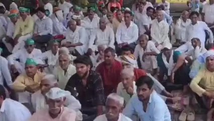 नोएड़ा में 35 दिन से धरने पर किसान, प्रधिकरण के खिलाफ खोला मोर्चा