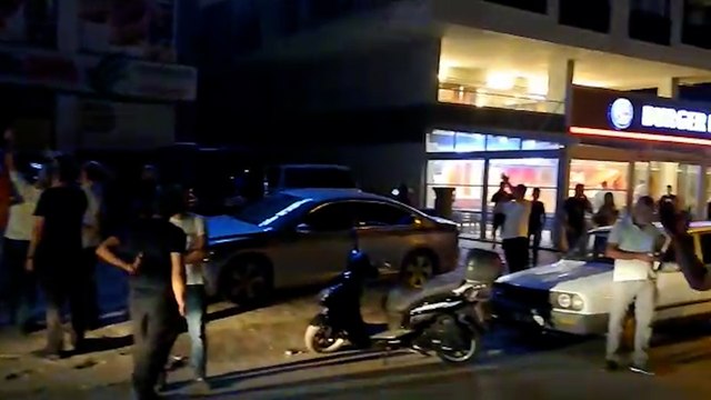 CHP’li meclis üyelerinin oturduğu apartmana kurşunlar isabet etti