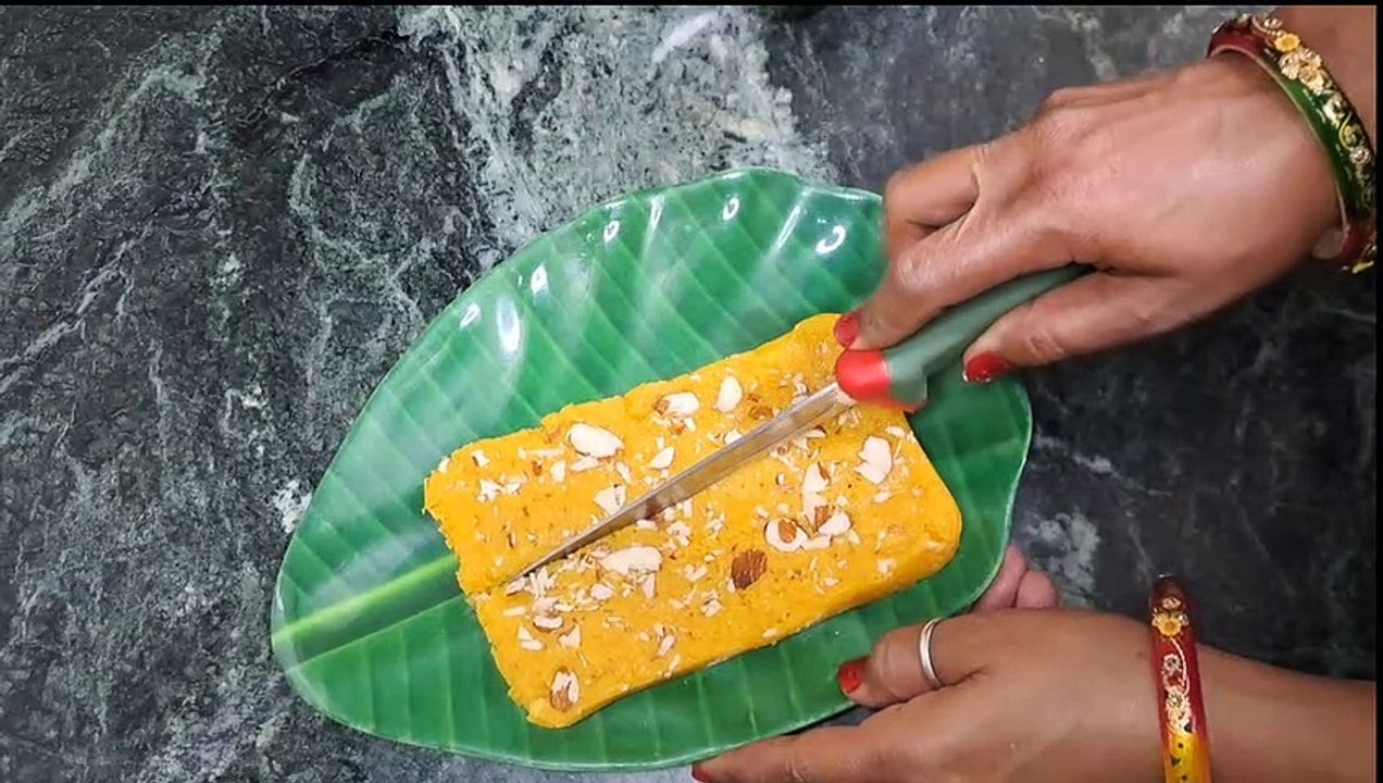 सिर्फ 1 कप पानी से बिना दूध बिना घी सिर्फ 5 मिनट में रसीली बर्फी | Burfi Recipe |