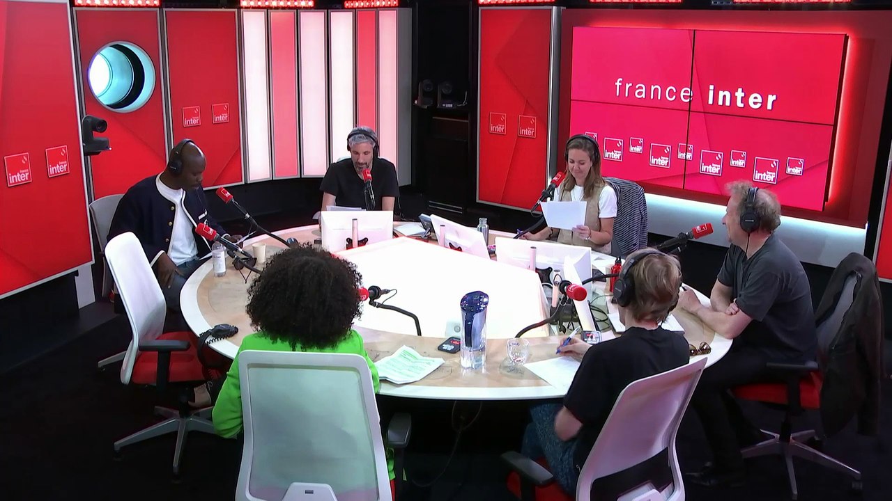 Campagne de distribution de flyers pour la sécurité des femmes avec Jean-Pascal Zadi - Le Sketch