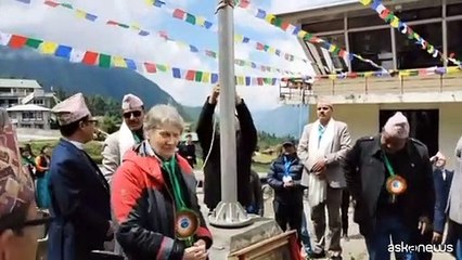 In Nepal festa per i 70 anni dalla prima scalata dell'Everest