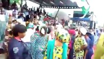 Supporters, Security Agents Scramble For Souvenirs At Tinubu’s Inauguration
