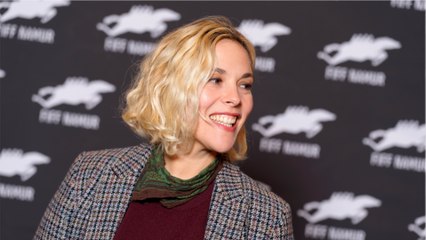 GALA VIDEO - Alysson Paradis : quelles sont ses relations avec sa sœur Vanessa ?