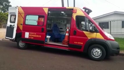 Idosa fica ferida ao cair de aproximadamente um metro de altura