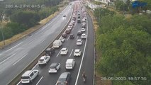 Una intensa tormenta en Madrid colapsa las calles y deja calles completamente inundadas y retenciones kilométricas por balsas en la carretera