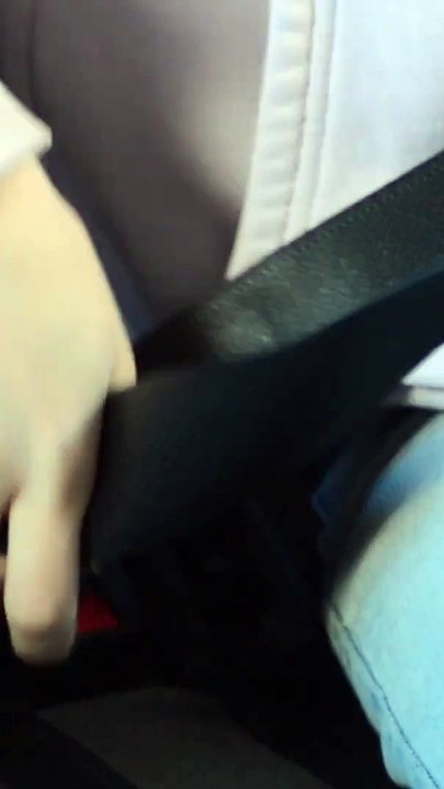 A Quoi Sert Ce Bouton Secret Sur Ta Ceinture De Sécurité?