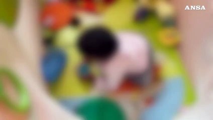 La storia di Tiana, 2 anni, ha la spina bifida: "Abbandonata dalla madre"