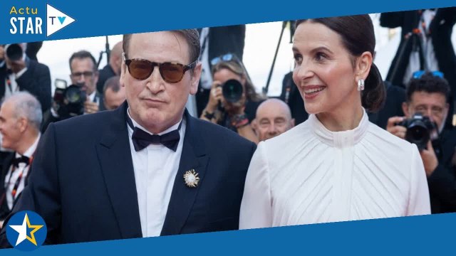 Benoit Magimel et Juliette Binoche assortis et enlacés, retrouvailles complices des ex sur le tapis