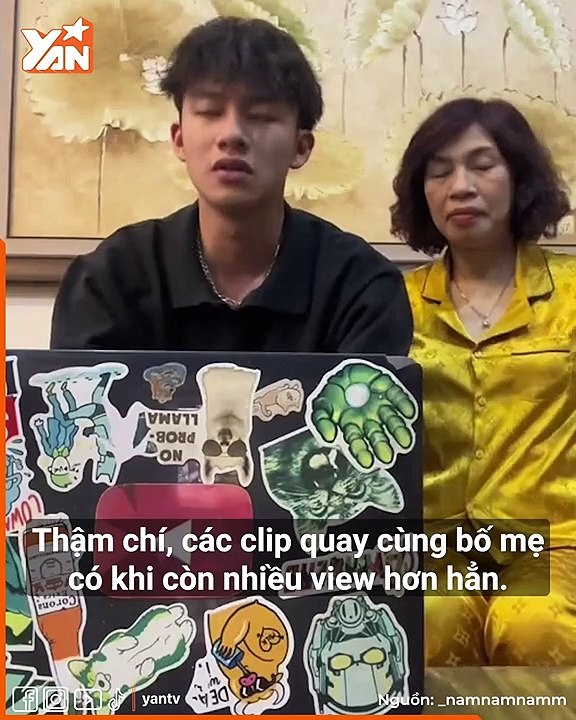 Cuộc nói chuyện của cậu con trai và bố U60 cực đáng yêu, hờn dỗi khi con trai quên nói "yêu bố"