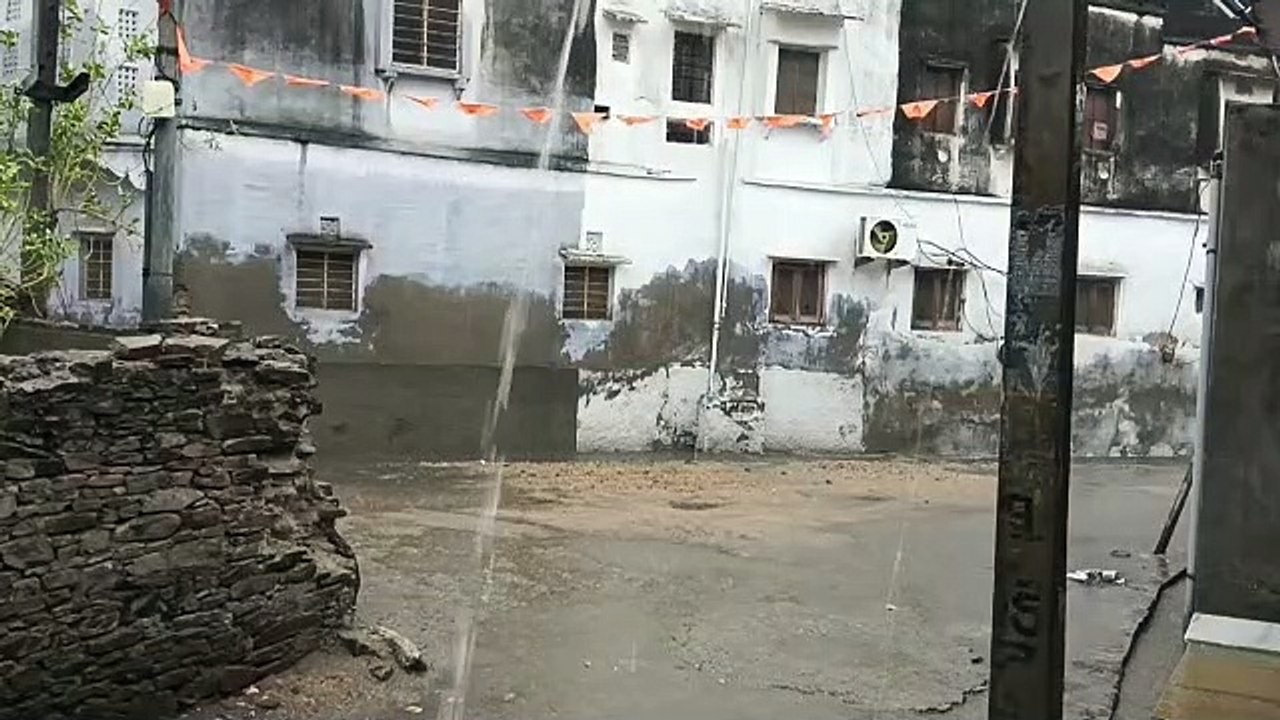 प्रदेश में बादल बरसे, कई स्थानों पर आई आंधी