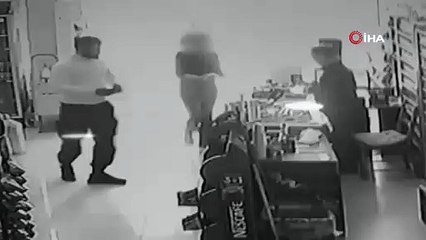 Genç kıza iğrenç taciz kamerada