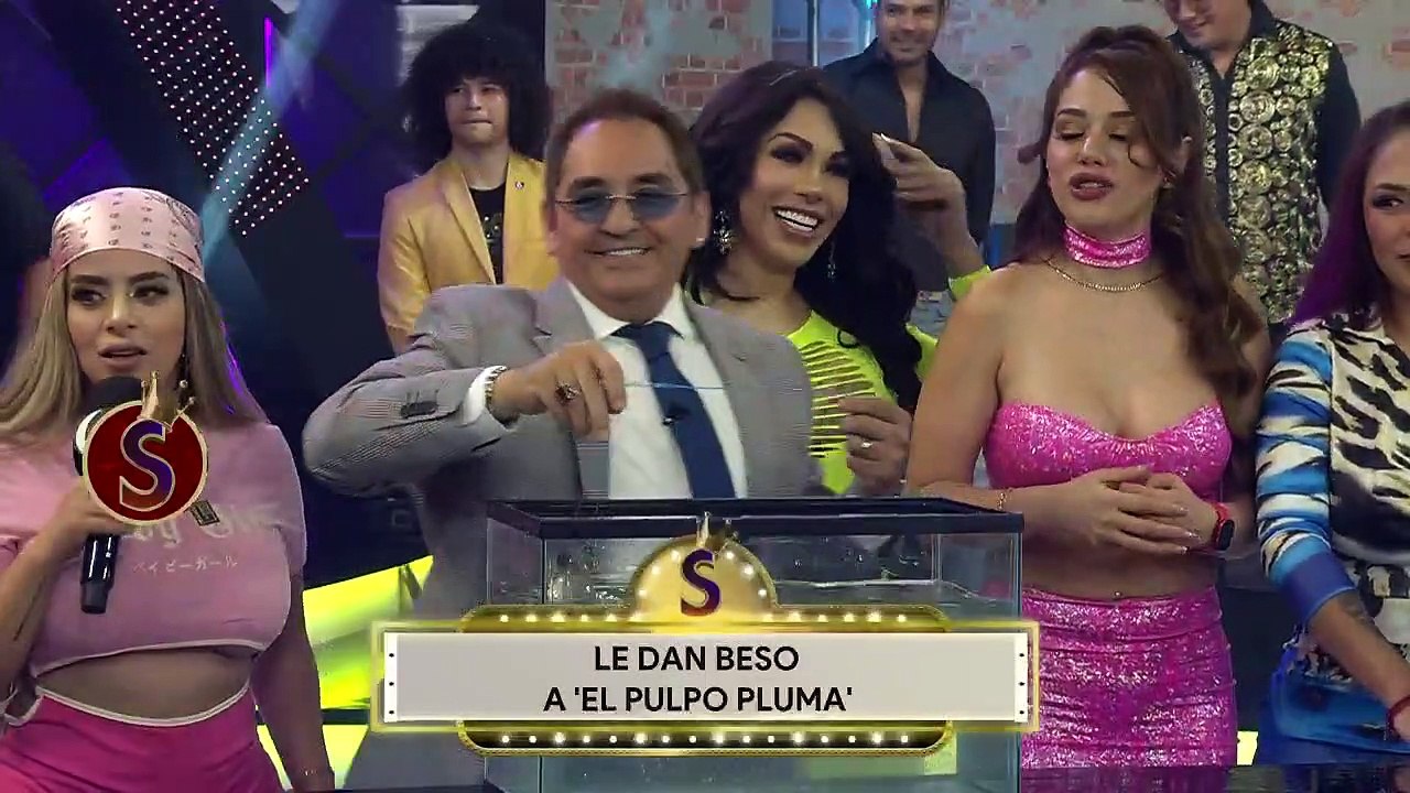 'TunTun' le da tremendo beso al pulpo Pluma
