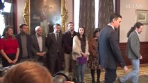 El abrazo entre Pedro Sánchez y Pablo Iglesias tras el acuerdo del gobierno de coalición