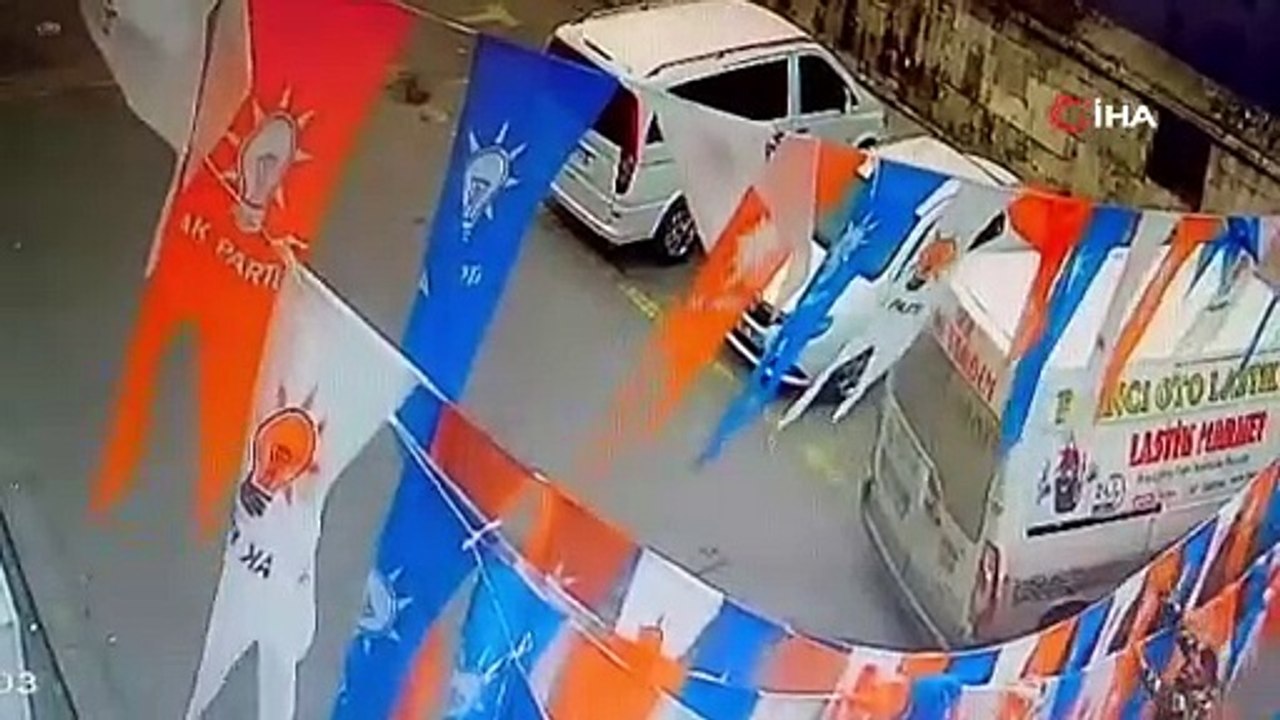 AK Parti İlçe Teşkilatı binasına saldırı