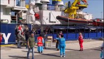 Lo sbarco dei migranti a Livorno (Video Francesco Ingardia)