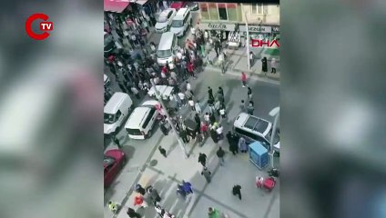 Zeytinburnu'nda halk otobüsüne saldıran minibüs şoförü darbedildi