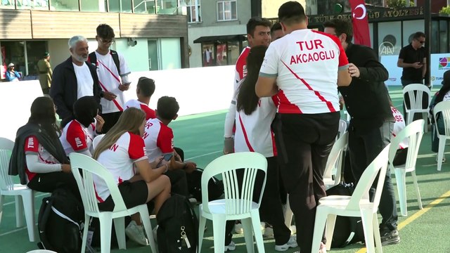 İSTANBUL - Milli okçu Mete Gazoz, Paris 2024'te tarihi başarı almak için hazırlanıyor