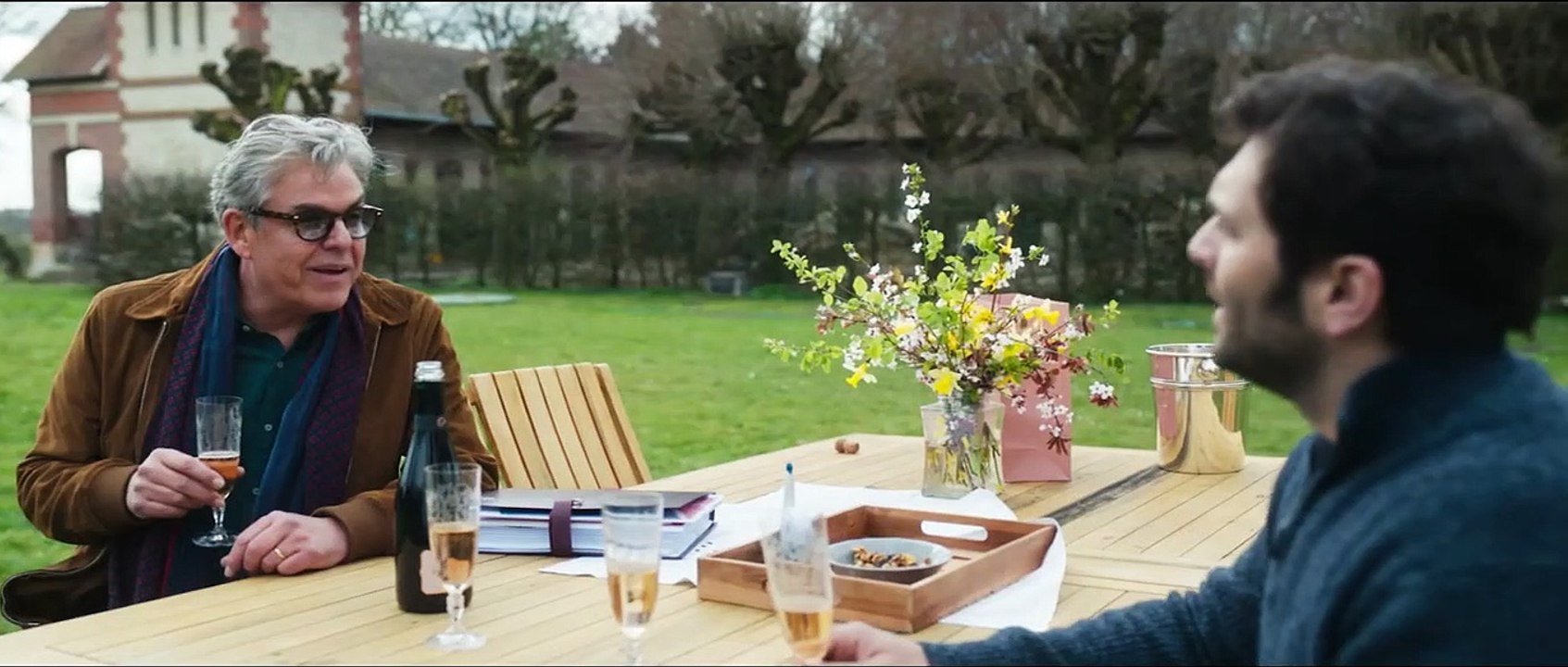 Zoe & Sturm Trailer DF