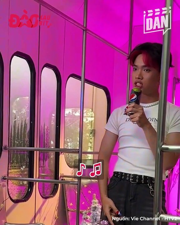 Pháp Kiều: Rapper LGBT đầu tiên của Rap Việt, cả dàn tiền bối ngả mũ thán phục | Điện Ảnh Net