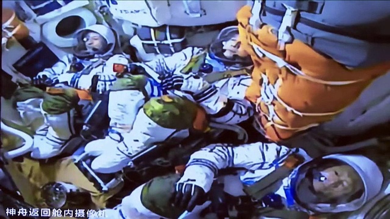 Çin, insanlı uzay aracıyla ilk sivil astronotunu uzaya gönderdi