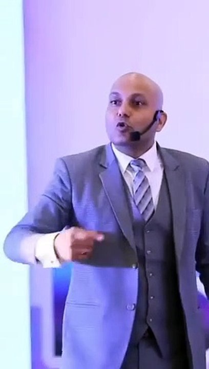 धोनी_ने_आने_के_बाद_सबसे_बड़े_डिसीजन_लिए...by_Harshvardhan_Jain_#motivation_#shorts(360p)