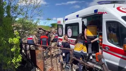 KARS'ta Ahır Çöktü: İki Kişi Hayatını Kaybetti