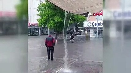 Ankara'da korkulan oldu! Sağanak yağış fena vurdu