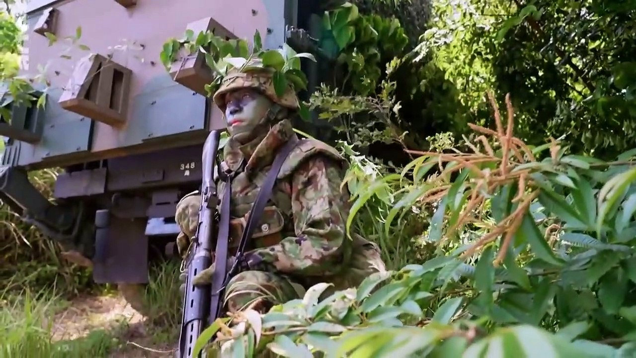 Japan Den Krieg vorbereiten für den Frieden  ARTE Reportage (Reupload)