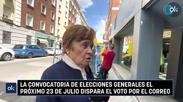 Colas en Correos por las elecciones en verano: Hemos empezado hoy y ya han venido ya 50 personas