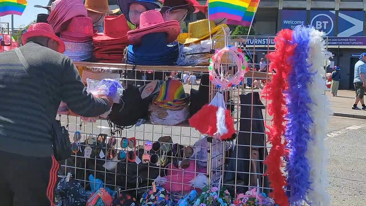 Hundreds of Bruce Springsteen fans queue outside Murrayfield stadium